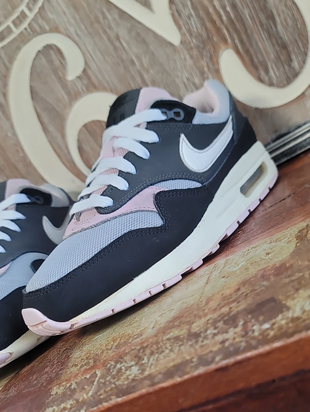 Nike Women’s Air Max 1 
